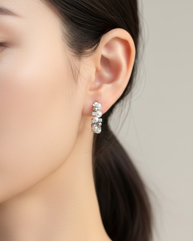 Classic diamante pearl C hoop in Silver #02001