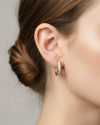 Zirconia C hoop in gold #04335