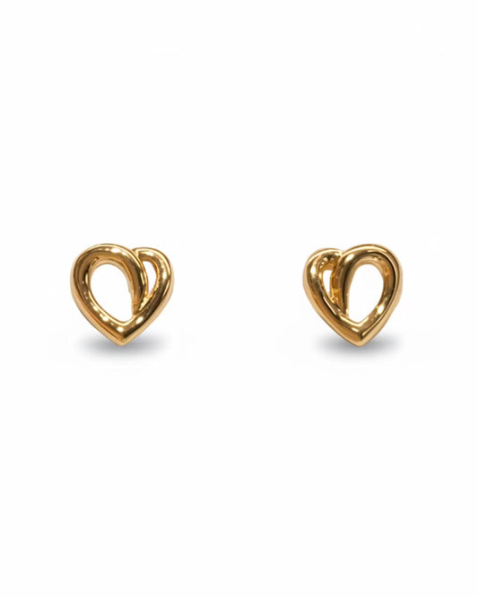 Simple heart studs in Gold #04614